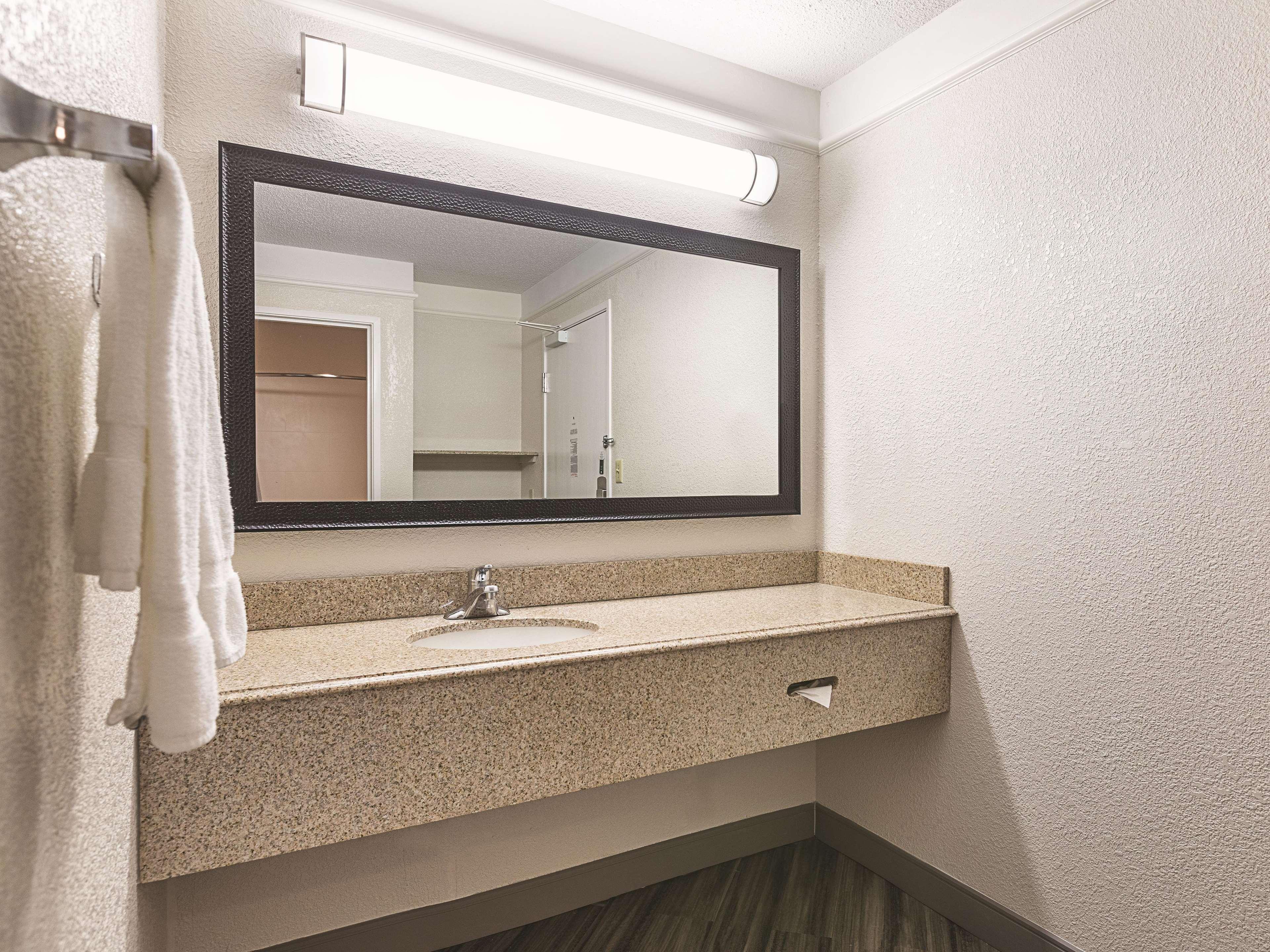 La Quinta By Wyndham Baton Rouge Siegen Lane Ξενοδοχείο Εξωτερικό φωτογραφία